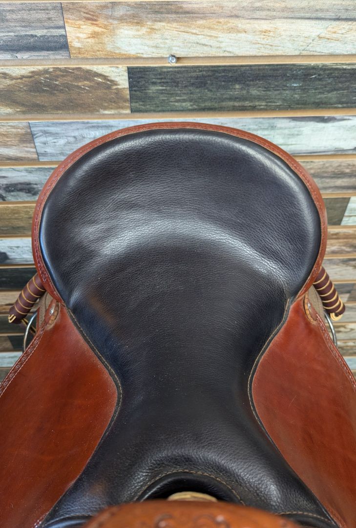 USED Crest Ridge Saddlery Sentry Lite Trail Saddle 16" Brown