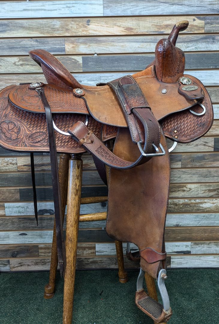 USED Cox Performance Floral Tooled Western Mounted Shooting/Barrel Saddle 15.5" Medium Oil
