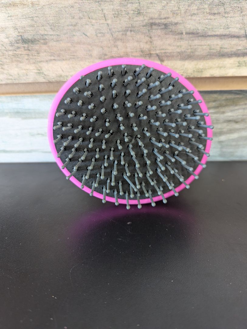 USED Tough1 Great Grip Hair Brush Pink