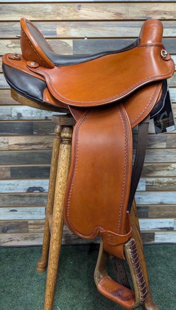 USED DP Saddlery 1214 Quantum Short & Light Saddle 15" Medium Oil