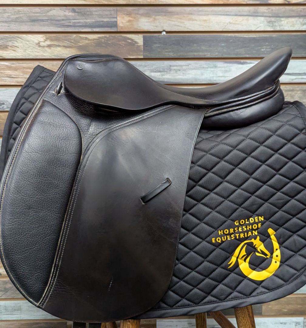 USED Collegiate Dressage Saddle 17" Black
