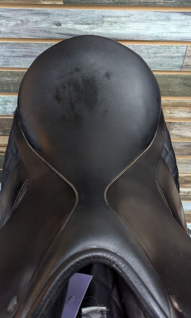USED Collegiate Dressage Saddle 17" Black