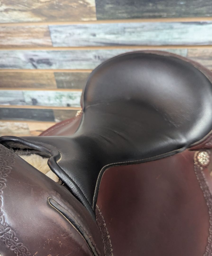 USED High Horse (Circle Y) High Horse Partically Synthetic 16" 7" Gullet Brown