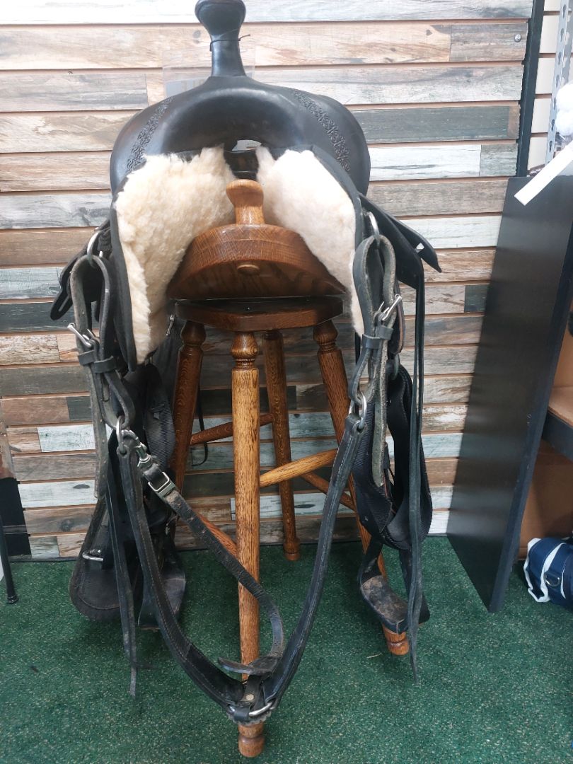 USED Circle Y High Horse 16" Black