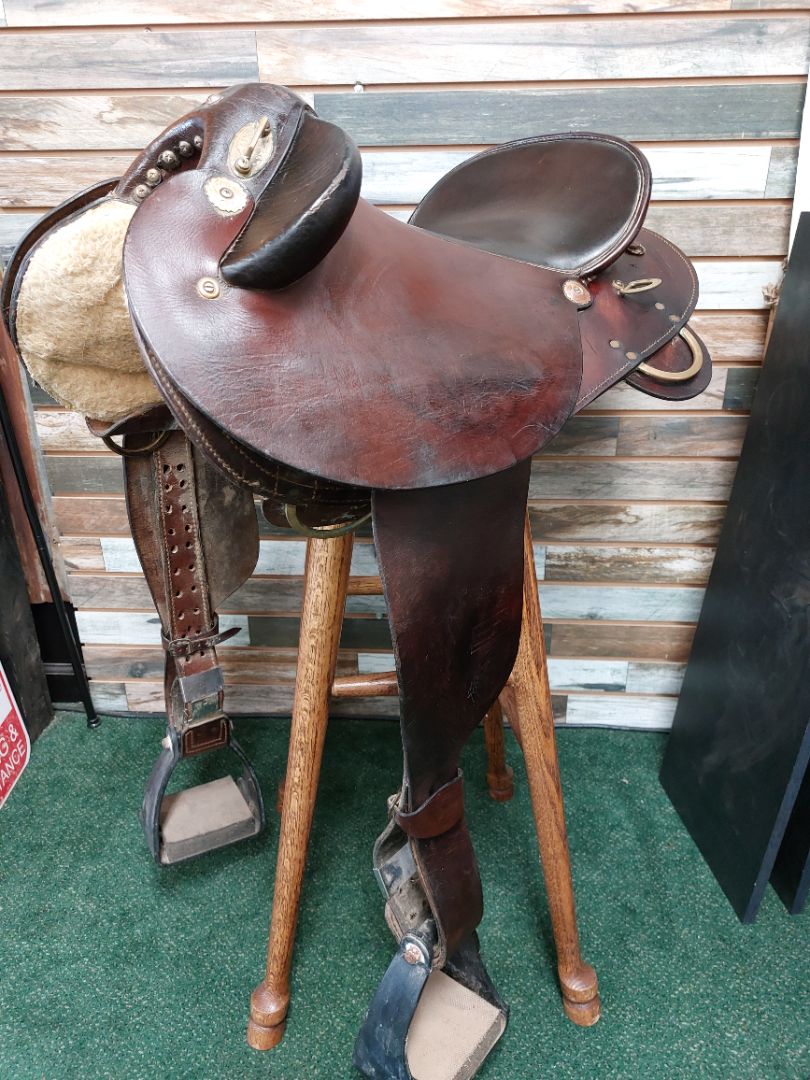 USED The Australian Stock Saddle Co Australian Saddle 14 1/2" Dark Oil
