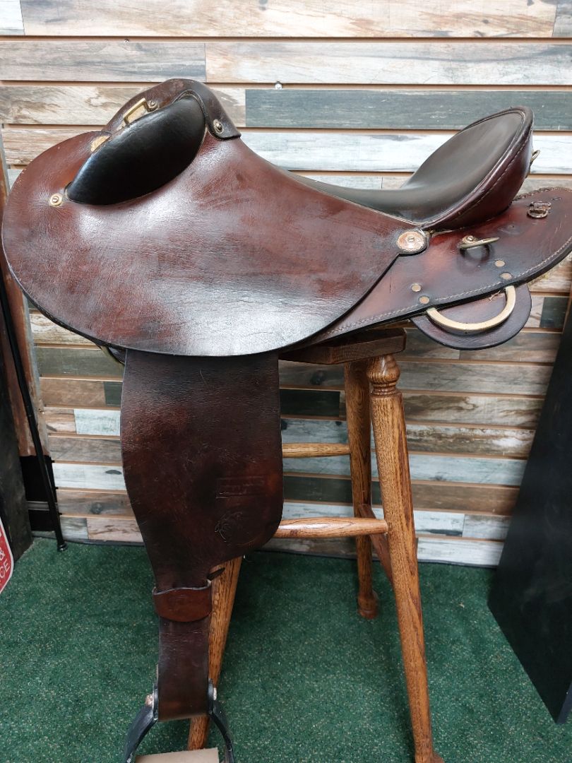 USED The Australian Stock Saddle Co Australian Saddle 14 1/2" Dark Oil