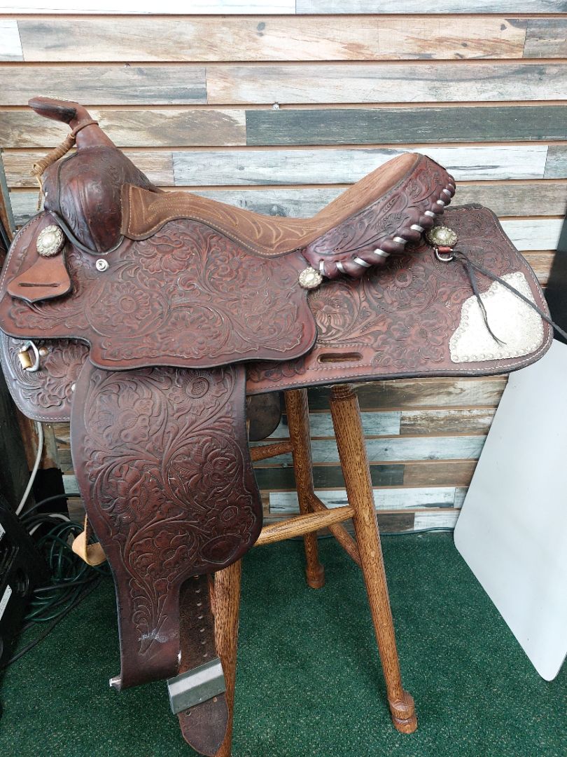 USED Hereford Ranch/Pleasure Western Saddle 15.5" Brown