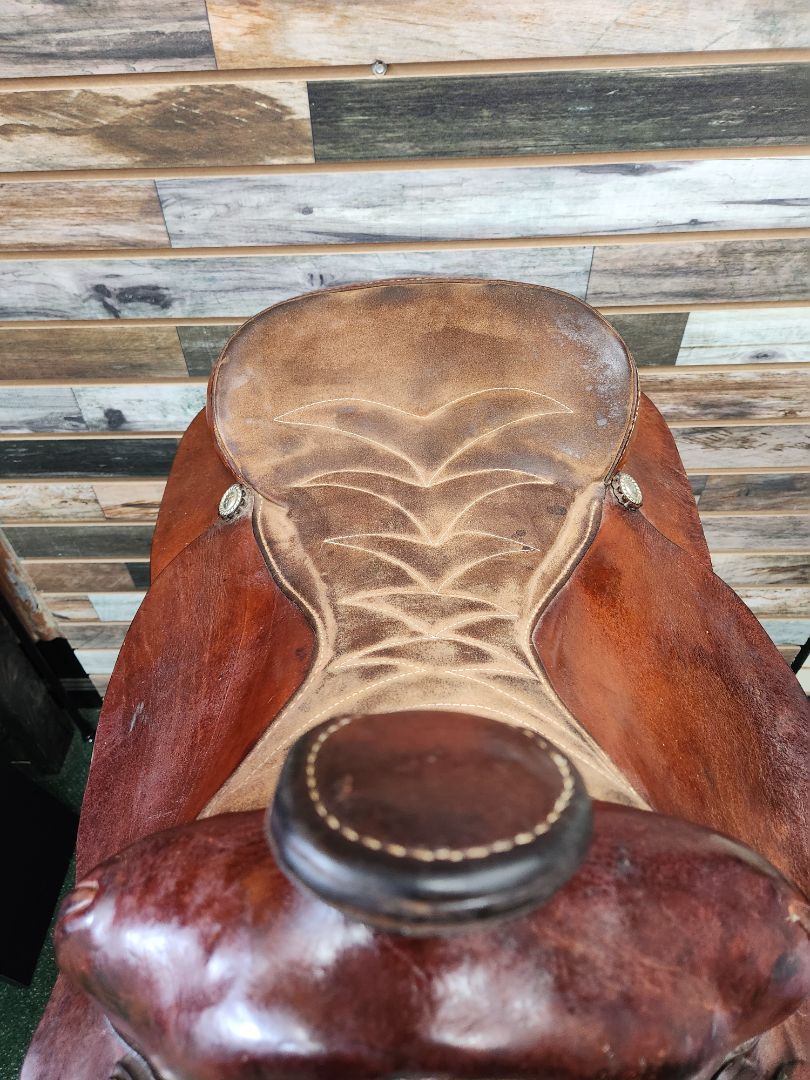 USED Western Ranch Saddle 16" Medium Oil