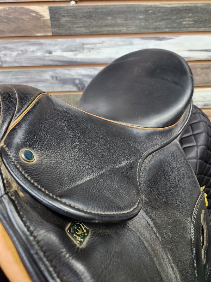 USED Stubben Dressage Saddle with Wide Gullet 17” Black