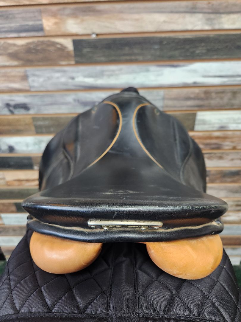 USED Stubben Dressage Saddle with Wide Gullet 17” Black