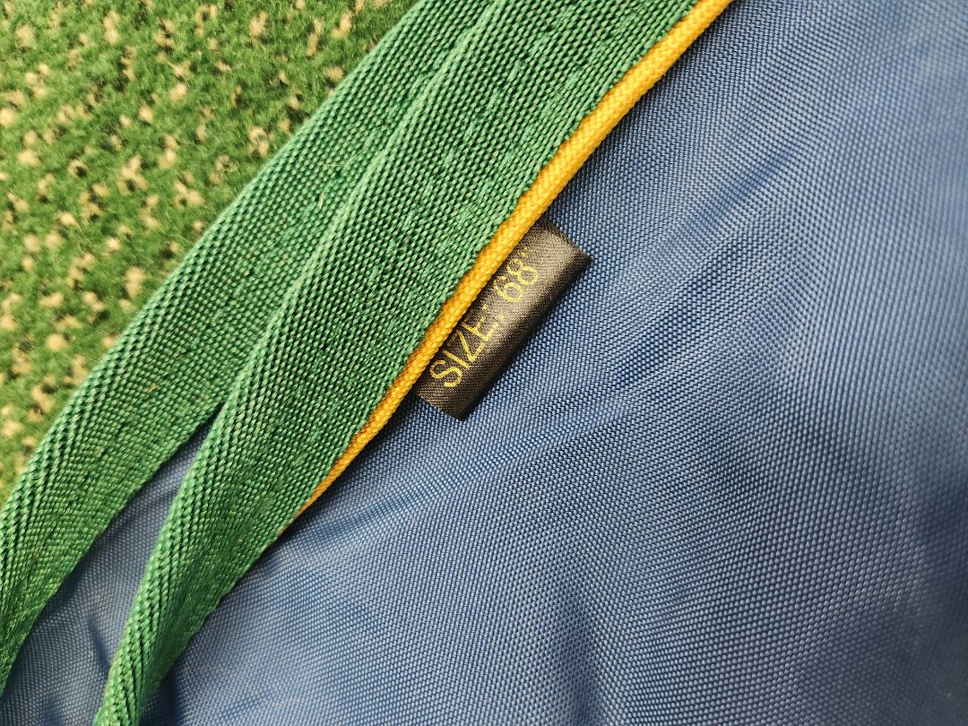 USED Circle Y Turnout Sheet 68" Navy w/ Green and Gold Trim