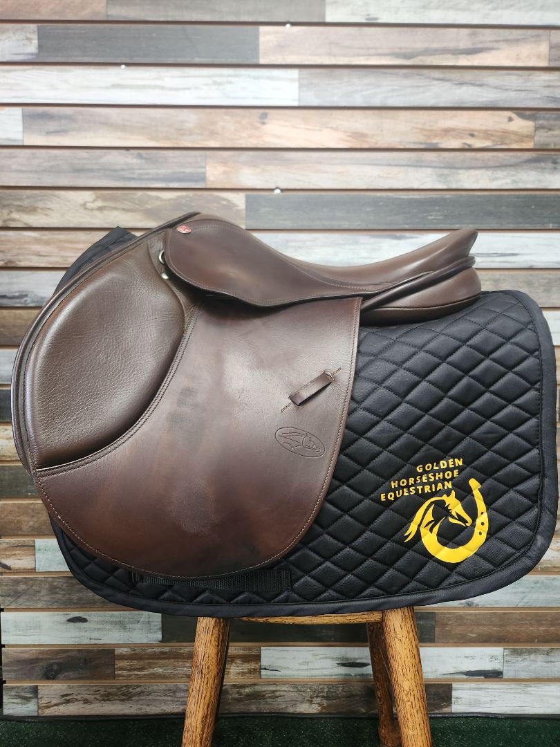 USED Courbette Jump Saddle 16.5” Brown