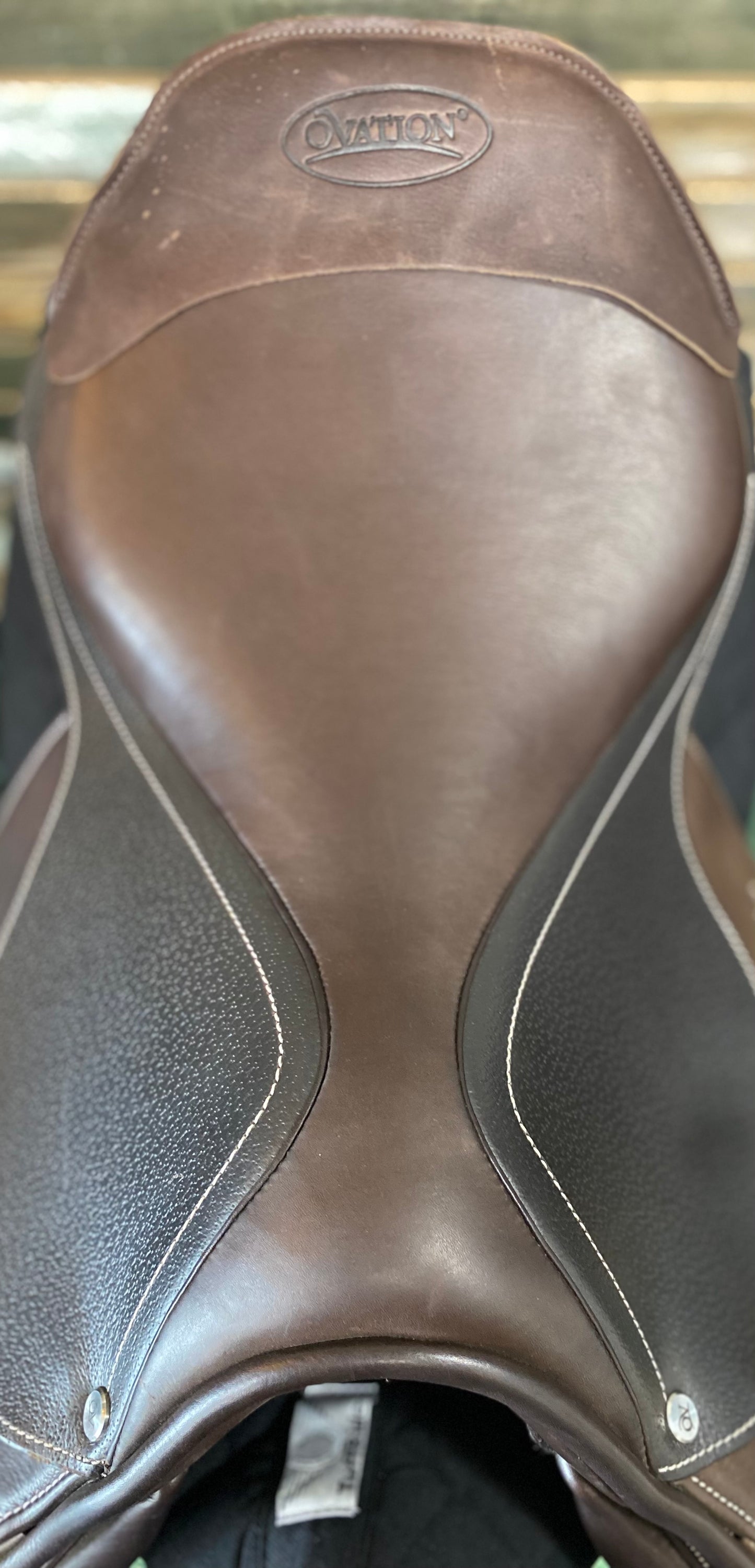 Ovation Explorer Saddle