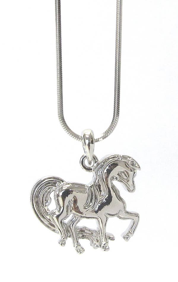 ( M623 ) HORSE PENDANT NECKLACE