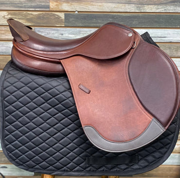 Remy Pro Jump Saddle 17.5"