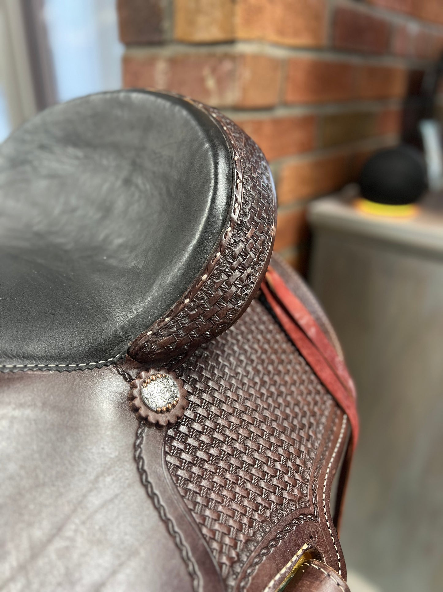 HR Trail Saddle 16"