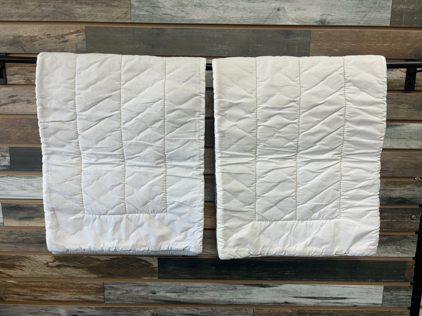 USED Wilker's Quilted Leg Wraps (Pair) White