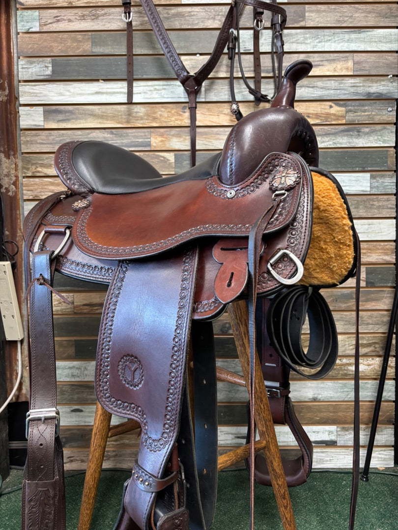 USED Circle Y Copper Mine Flex2 Trail-Copper 16" Walnut