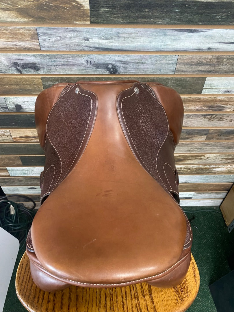 USED Collegiate Gamma Saddle 17" Chesnut