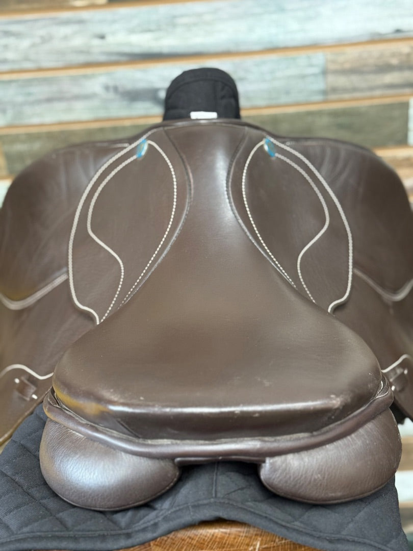 USED Philippe Fontaine Lyon H/J Saddle | 17" Seat, 6" Gullet