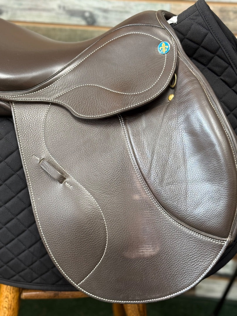 USED Philippe Fontaine Lyon H/J Saddle | 17" Seat, 6" Gullet