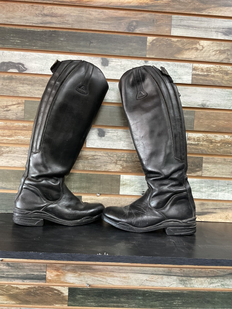 USED Mountain Horse Tall Boots 9 Black