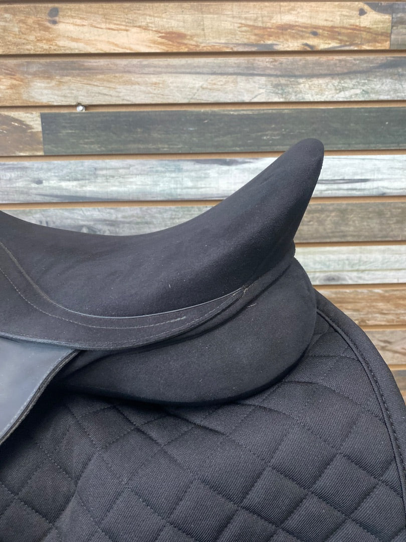USED Wintec 2000 AP English Saddle 17” Black