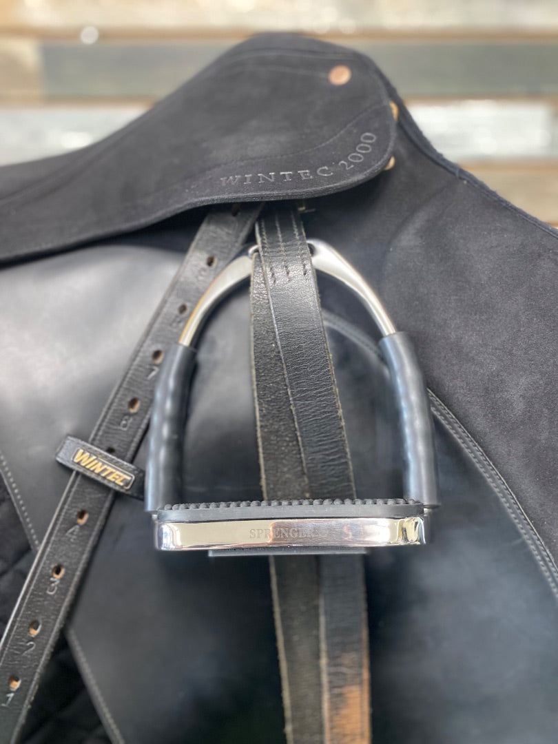 USED Wintec 2000 AP English Saddle 17” Black