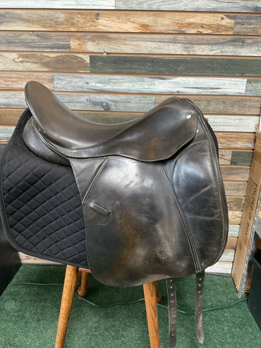 USED Flair Dressage Saddle 18" Black