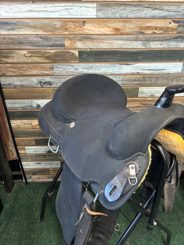 USED Wintec Western Saddles 16” Black