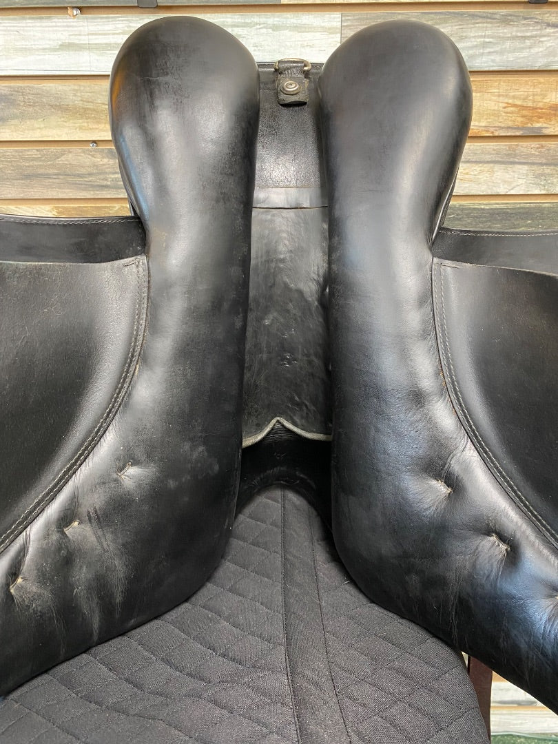 USED Prestige Dressage Saddle 17" Black