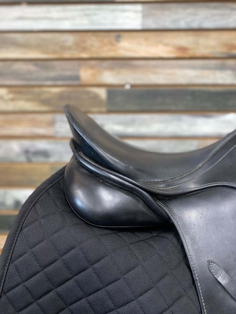 USED Passier Compact Dressage Saddle 17"