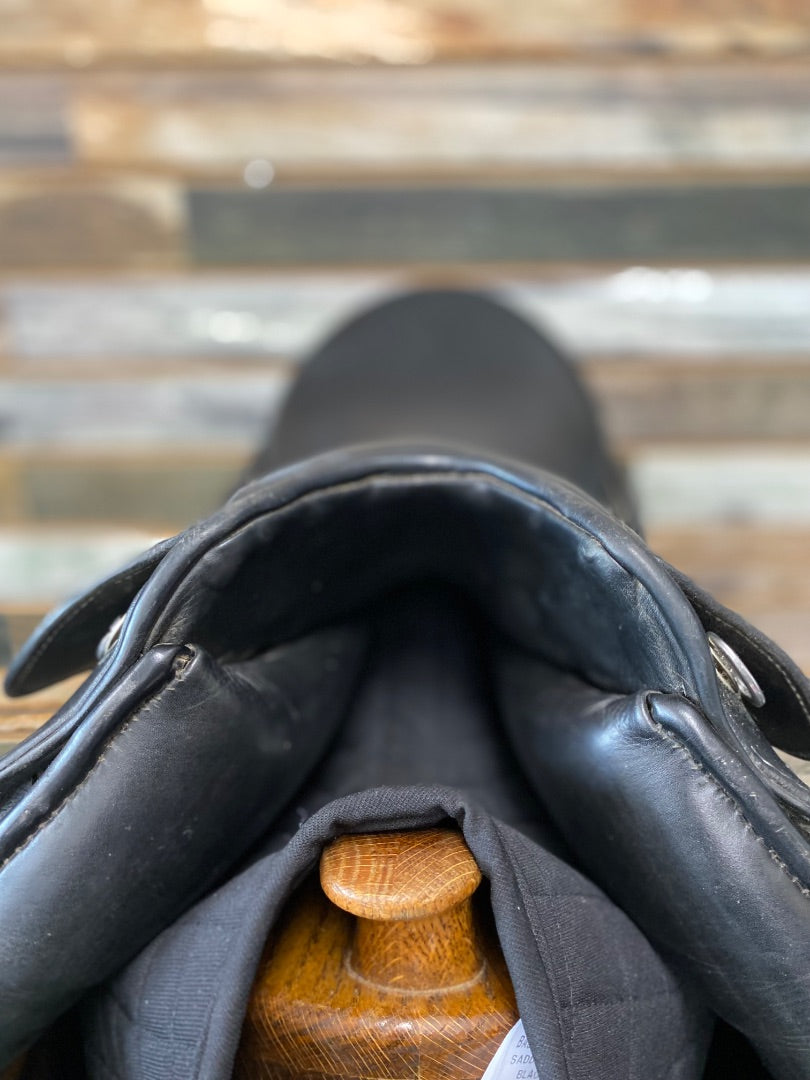 USED Passier Compact Dressage Saddle 17"