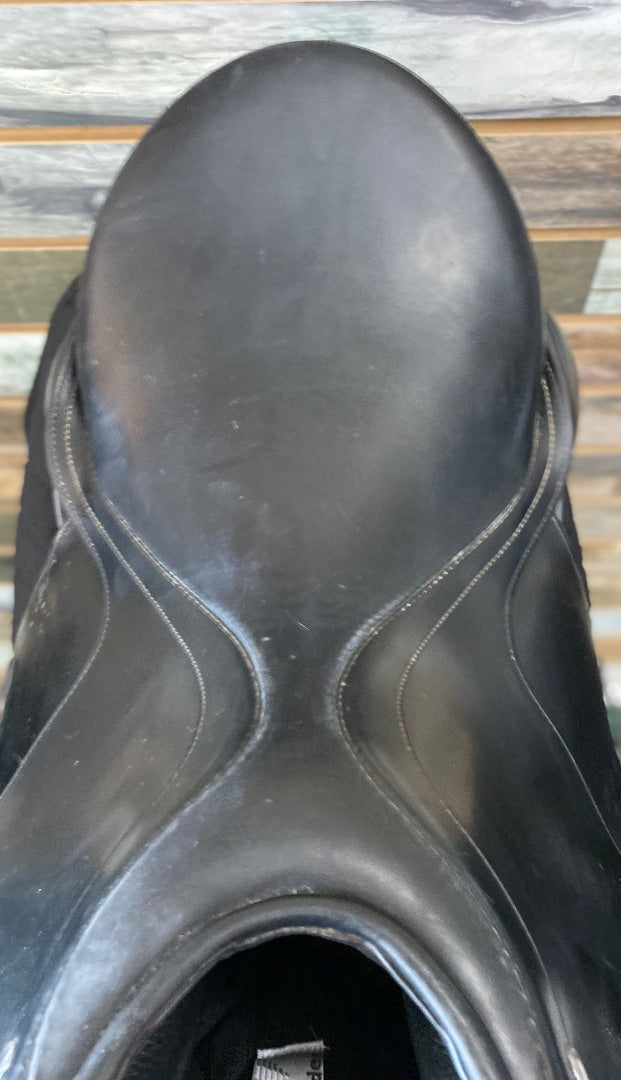 USED Passier Compact Dressage Saddle 17"