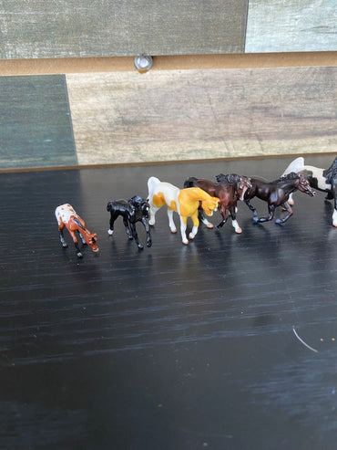 USED  Set of 8 Breyer Mini Whinnies