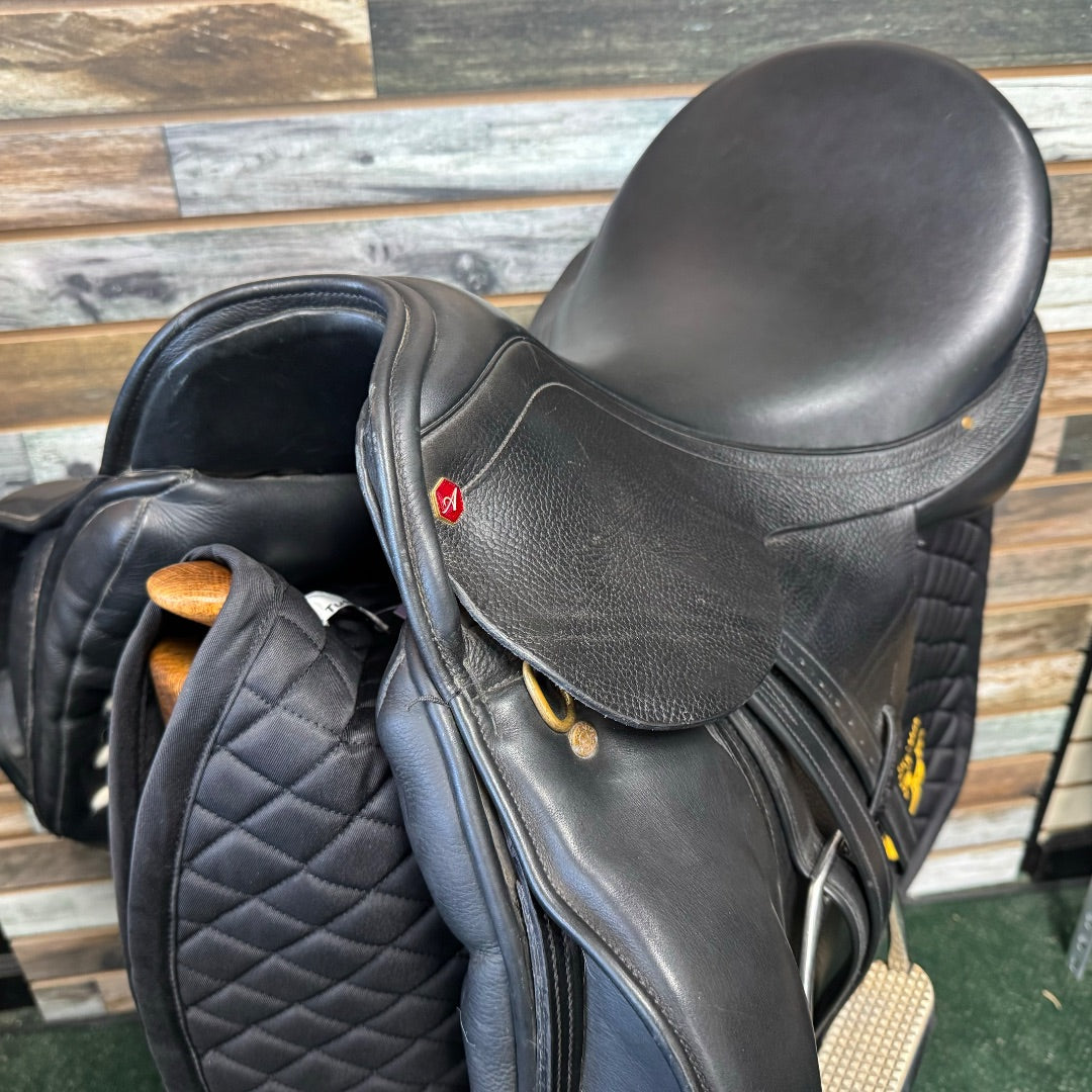 USED Albion Augusta Ultima SLK 2 Dressage Saddle 18” Black