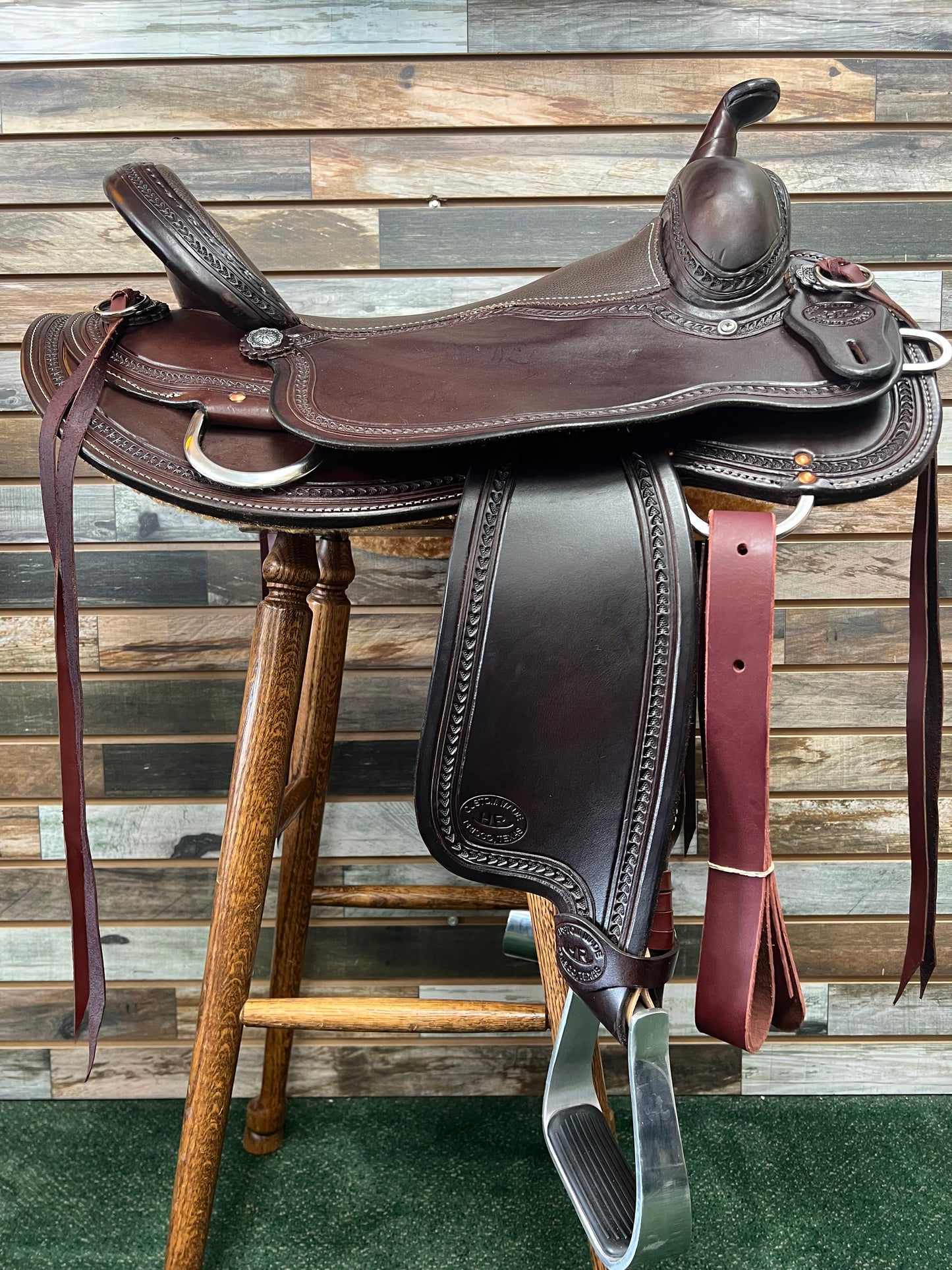HR Flex Trail Saddle 16"