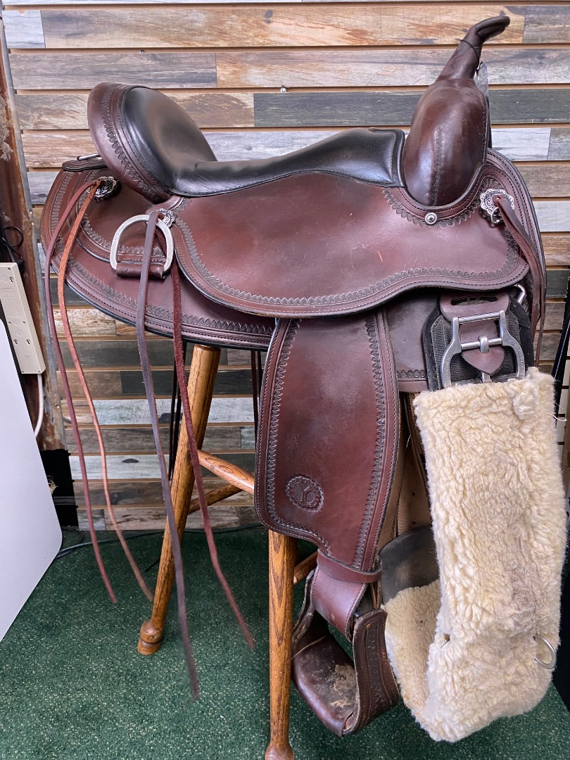 USED Circle Y Omaha Flex2 Trail Saddle 16" Dark Oil