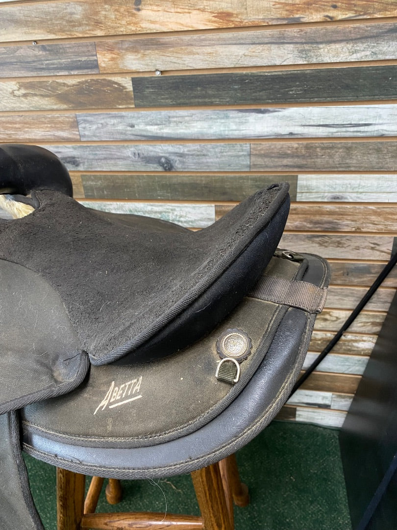 USED Abetta Syntheic Trail Saddle 16" Black
