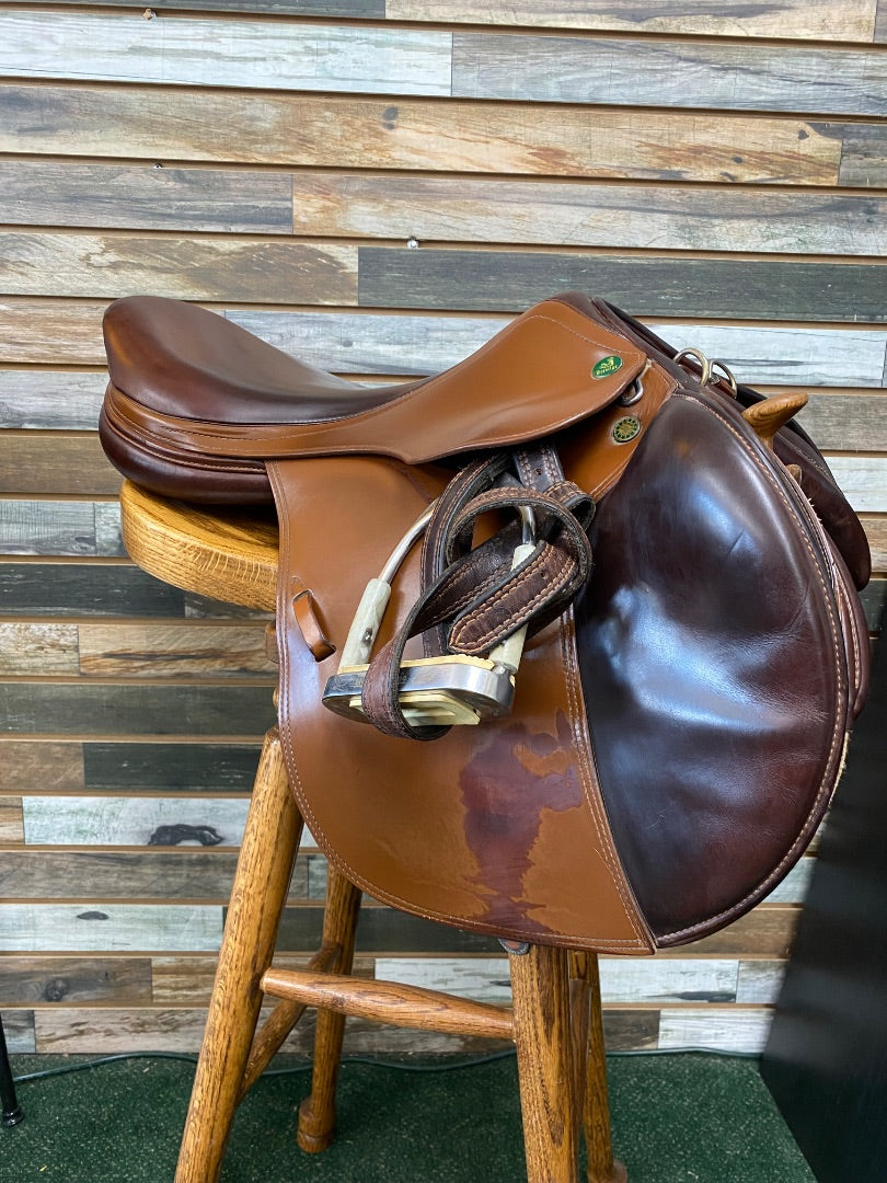 USED Presitge Eventing Saddle Short Flap 18" Chestnut