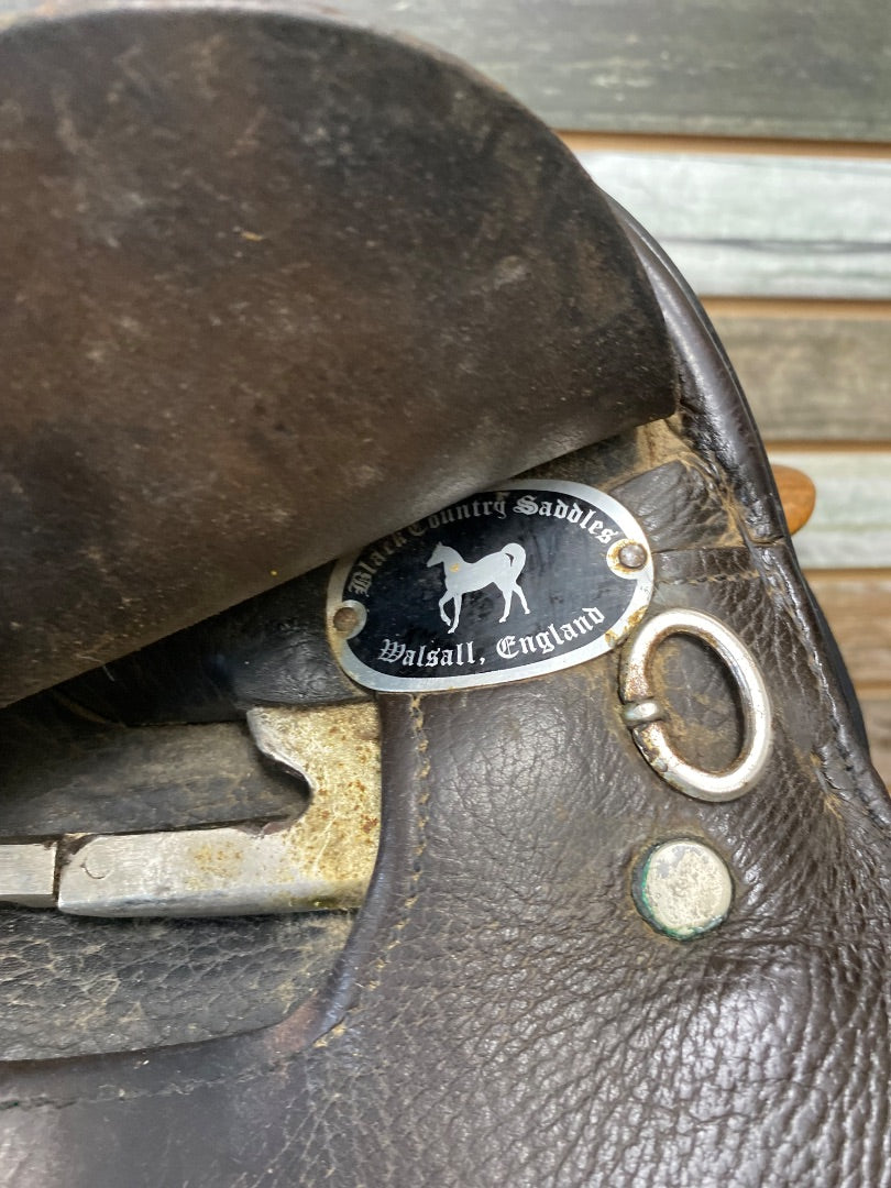 USED Black Country Springtree Dressage Saddle 17" 17" Brown