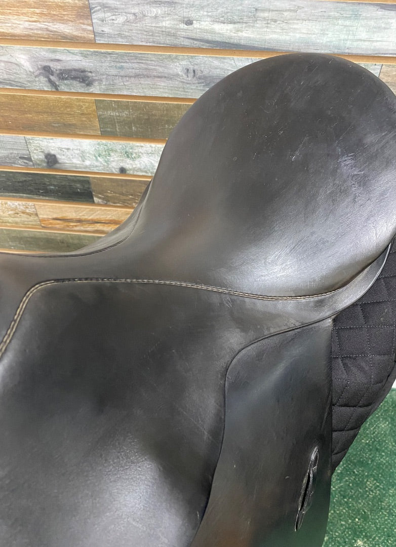 USED G. Passier & Sohn Hannover Dressage Saddle 18" Black