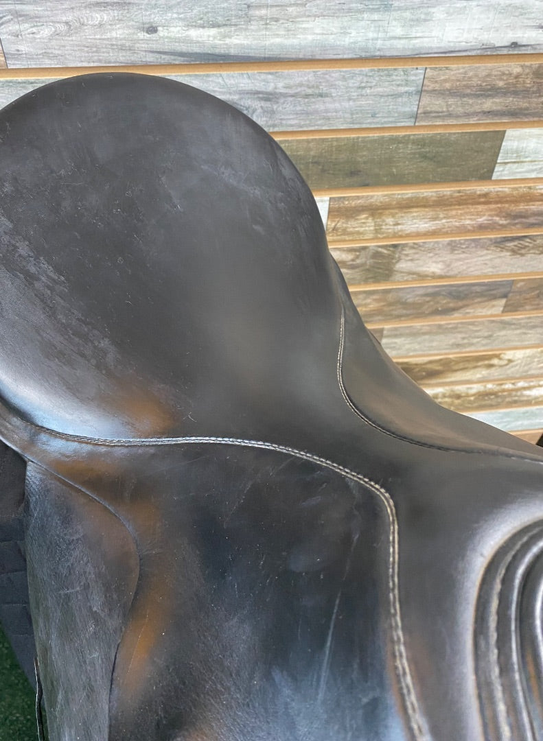USED G. Passier & Sohn Hannover Dressage Saddle 18" Black