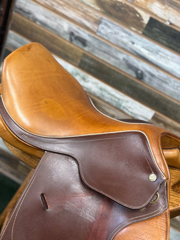 USED 17" M. Toulouse Two-Toned Hunter/Jumper Saddle