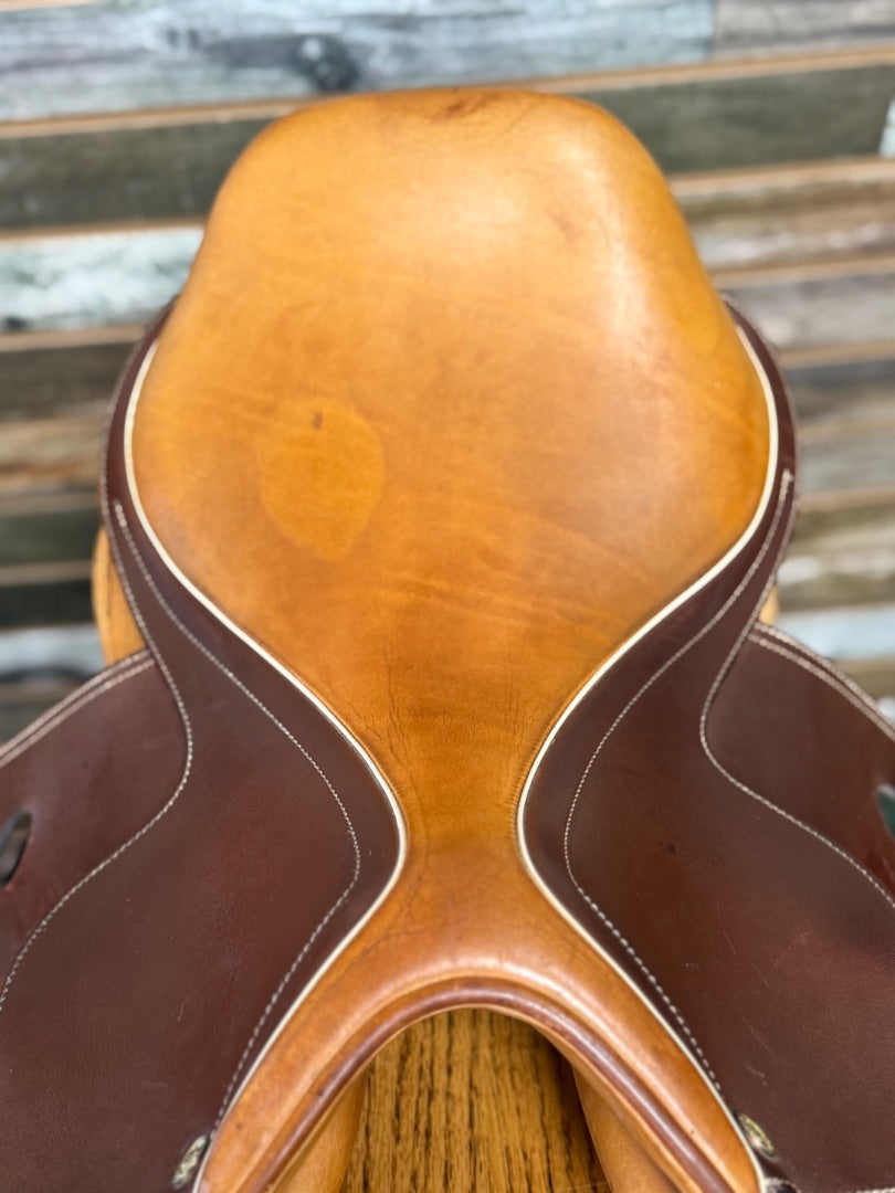 USED 17" M. Toulouse Two-Toned Hunter/Jumper Saddle