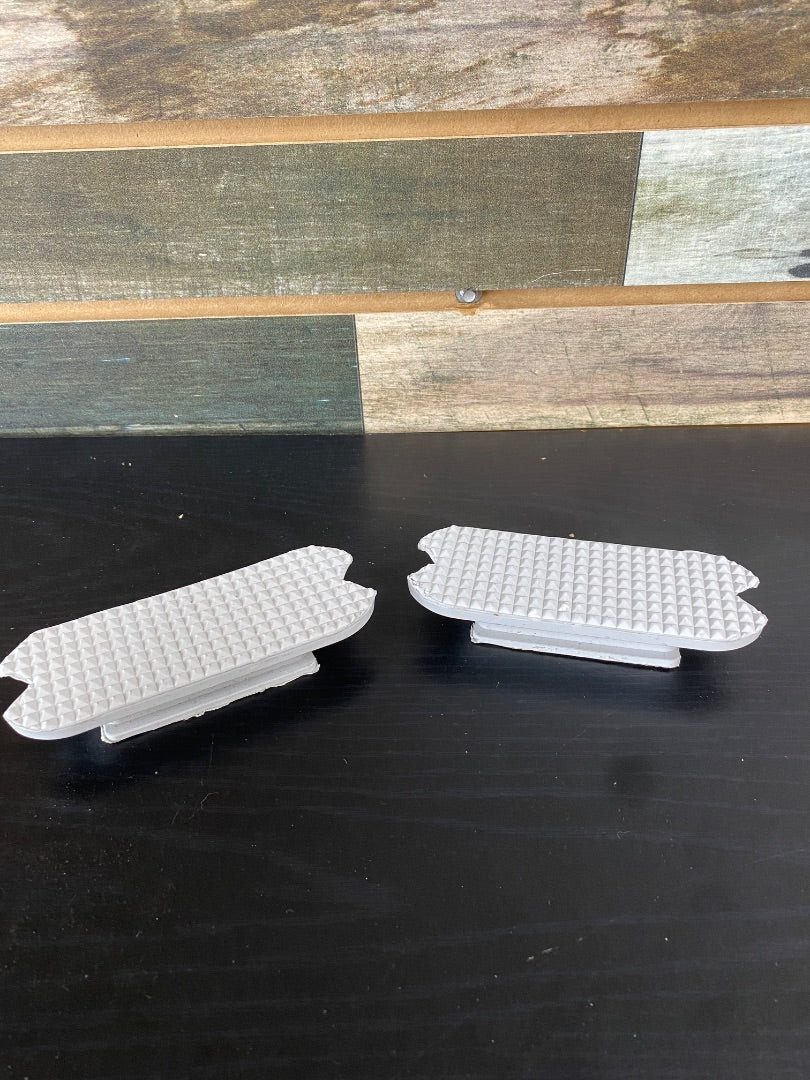 USED Stirrup Pads 4 1/2” Grey