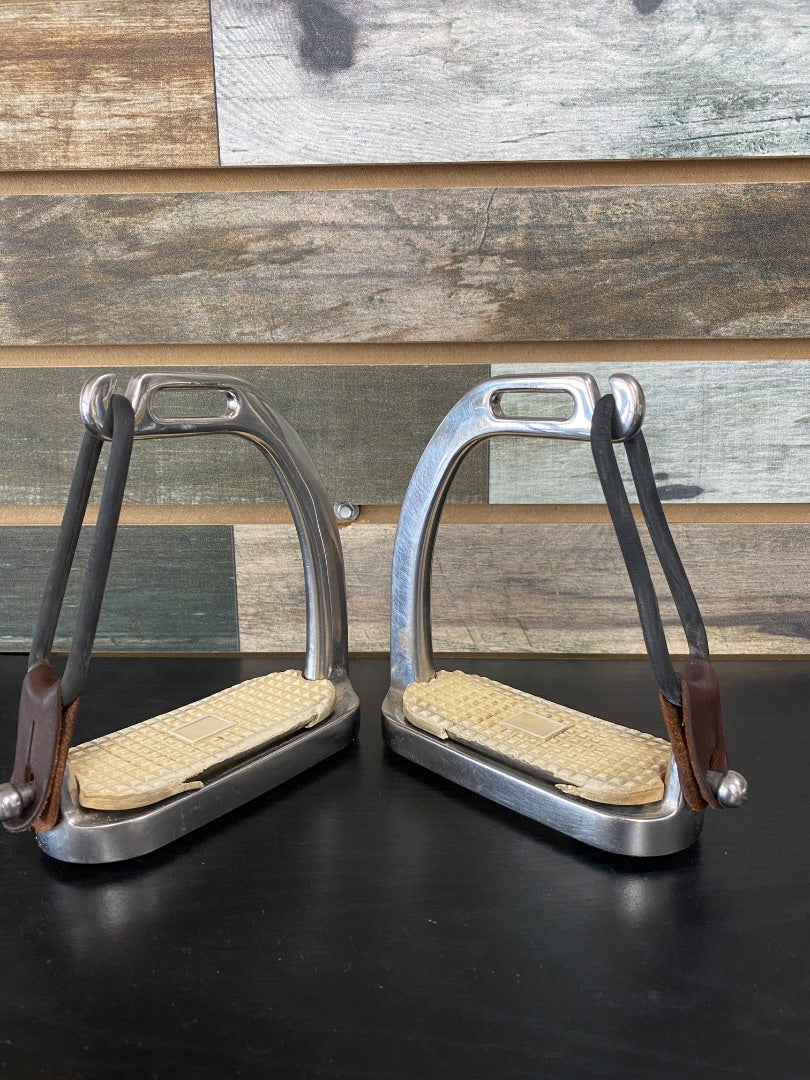 USED Golden Horseshoe Equestrian English Peacock Stirrups 4” Silver