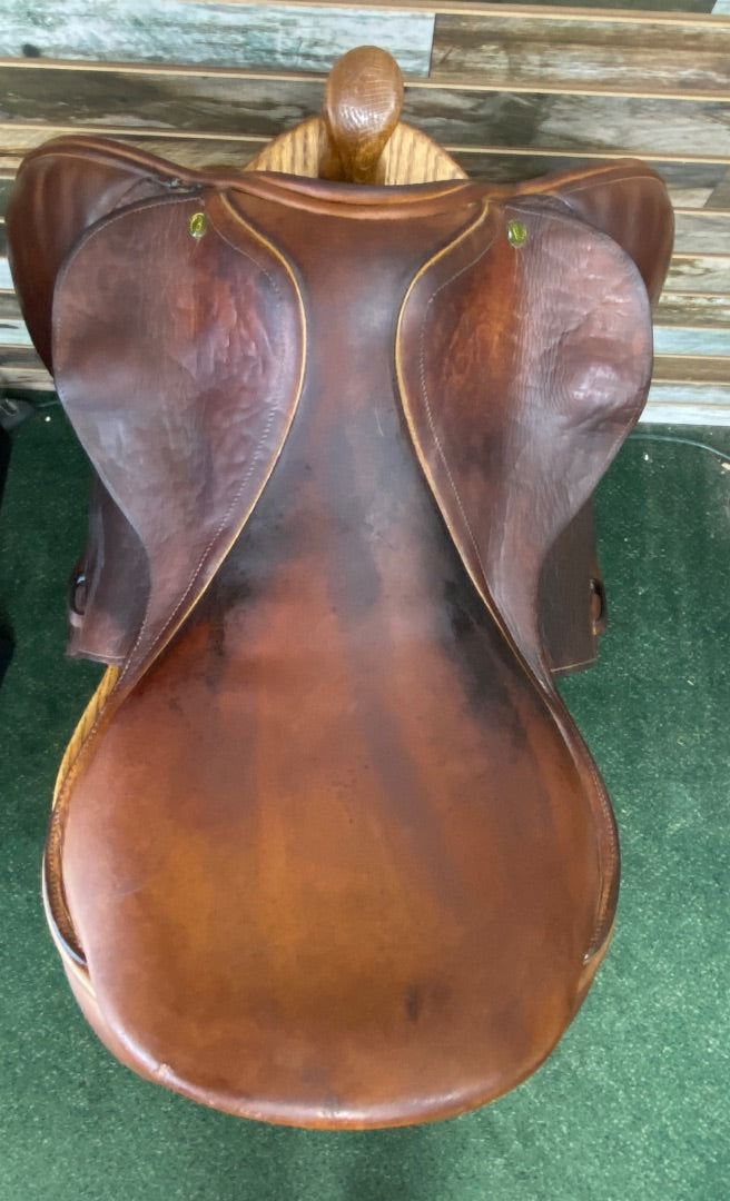 USED Country Conquest Close Contact Saddle 17" Medium Oil