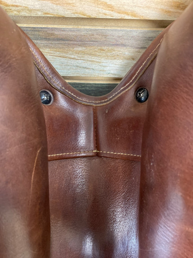 USED Collegiate English Close Contact Long Flap Saddle Interchangagle Gullet 17" Brown/Dk Brown