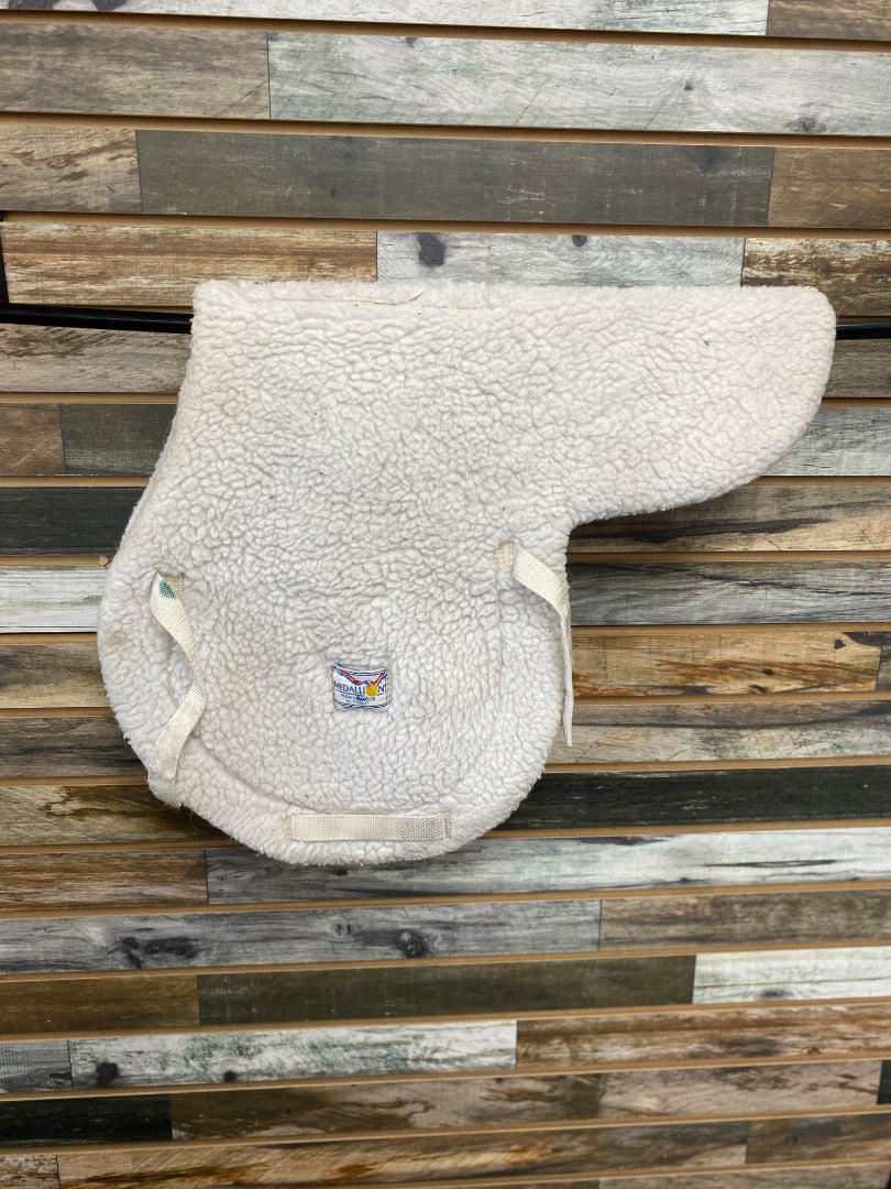 USED Medallion by Toklat Fleece Contour Pad Full White